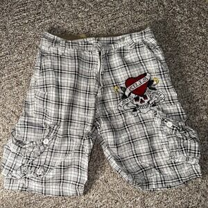 Ed Hardy VTG Wht/Blk Plaid Cargo Shorts Embroidered Skull Logo Sz 32 Y2K RARE